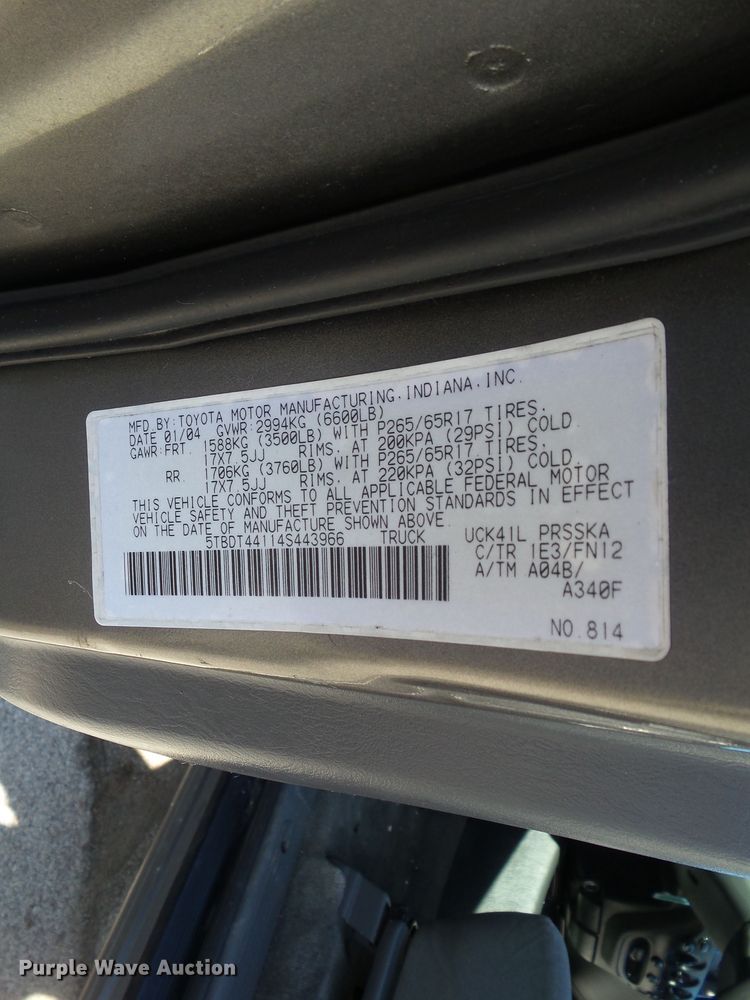 image for item EM9894 2004 Toyota Tundra Double Cab pickup truck