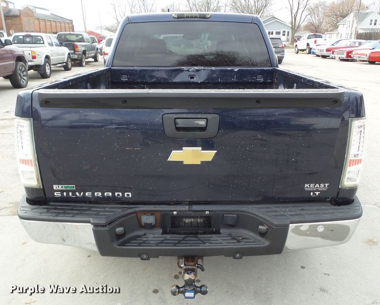 image for item EM9895 2010 Chevrolet Silverado 1500 Crew Cab pickup truck