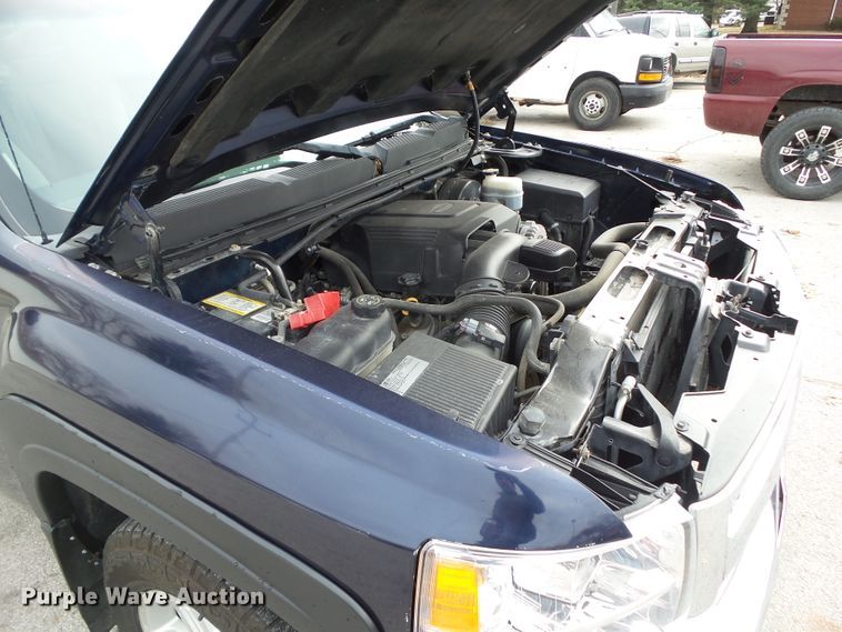 image for item EM9895 2010 Chevrolet Silverado 1500 Crew Cab pickup truck