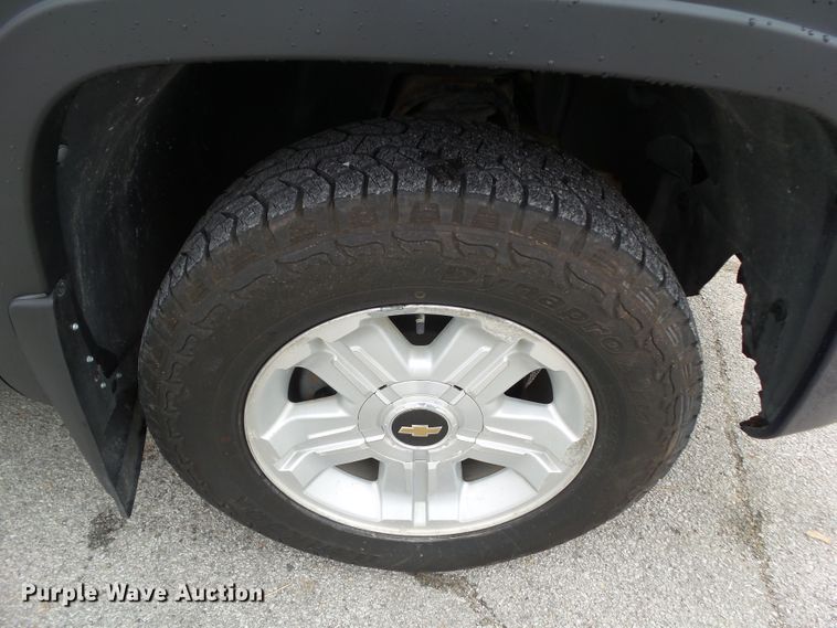 image for item EM9895 2010 Chevrolet Silverado 1500 Crew Cab pickup truck