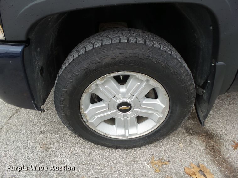 image for item EM9895 2010 Chevrolet Silverado 1500 Crew Cab pickup truck