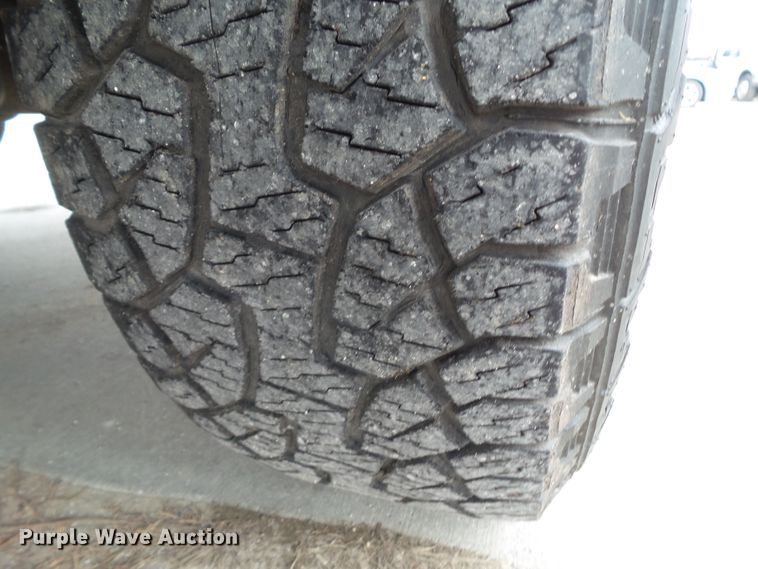 image for item EM9895 2010 Chevrolet Silverado 1500 Crew Cab pickup truck