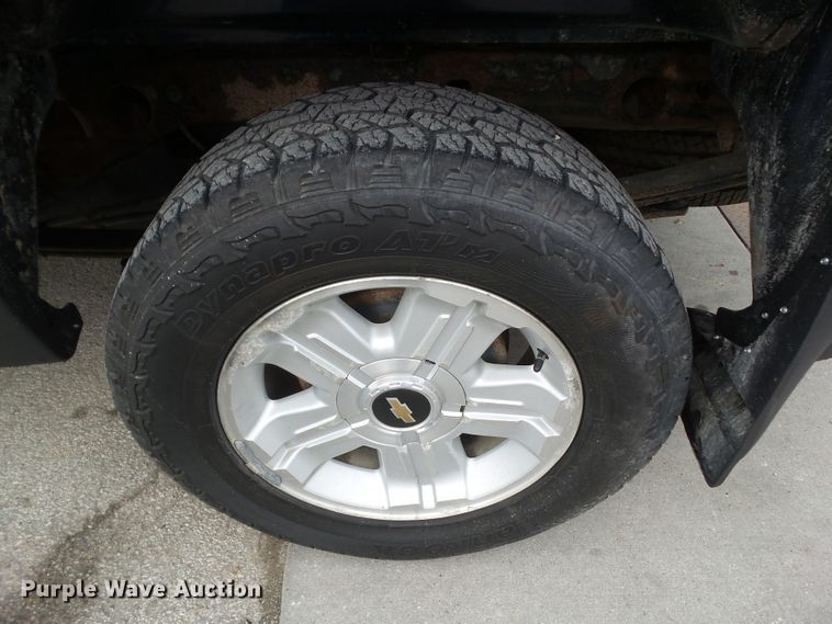 image for item EM9895 2010 Chevrolet Silverado 1500 Crew Cab pickup truck