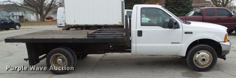 image for item EM9896 2003 Ford F550 Super Duty flatbed truck