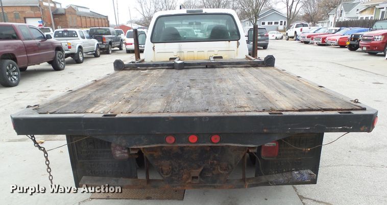 image for item EM9896 2003 Ford F550 Super Duty flatbed truck