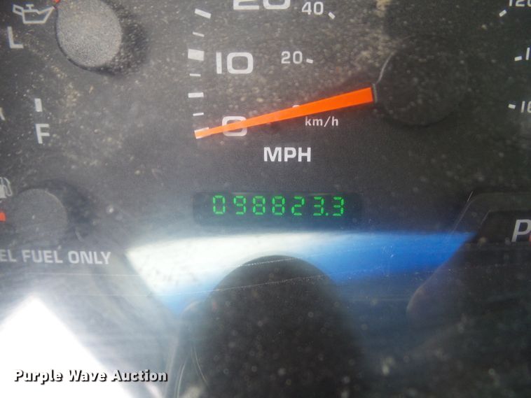 image for item EM9896 2003 Ford F550 Super Duty flatbed truck