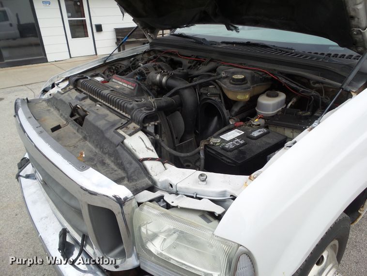 image for item EM9896 2003 Ford F550 Super Duty flatbed truck