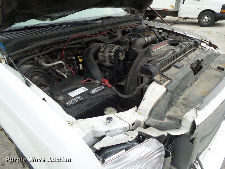 image for item EM9896 2003 Ford F550 Super Duty flatbed truck