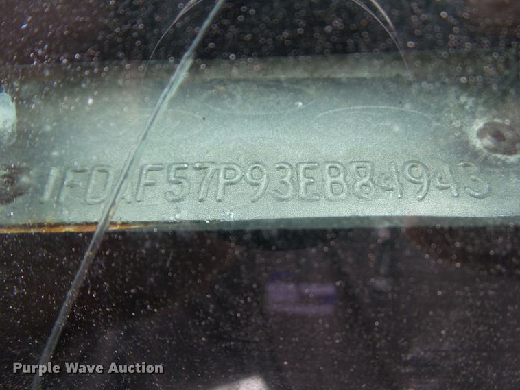 image for item EM9896 2003 Ford F550 Super Duty flatbed truck