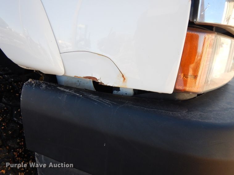 image for item ER9777 2003 Chevrolet Silverado 2500HD Ext. Cab pickup truck