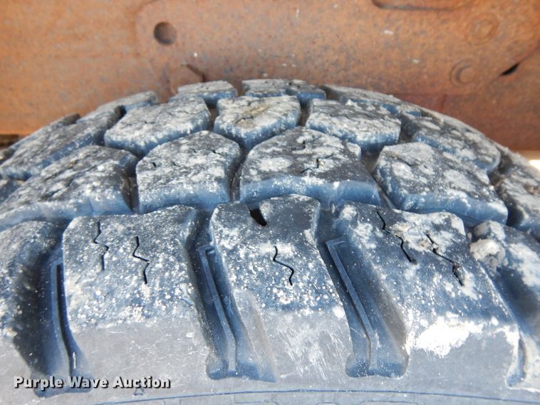 image for item ER9777 2003 Chevrolet Silverado 2500HD Ext. Cab pickup truck