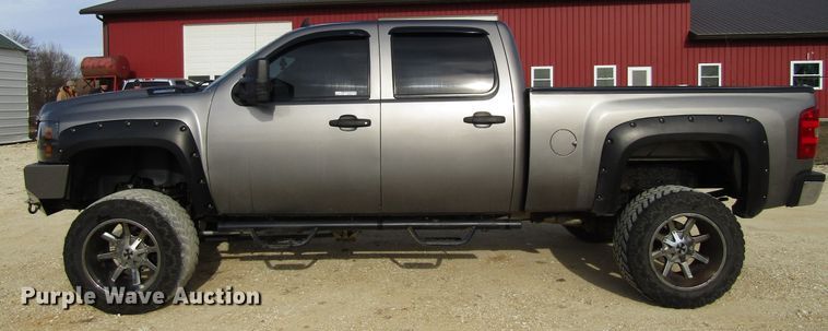 image for item FD9329 2007 Chevrolet Silverado 2500HD Crew Cab pickup truck