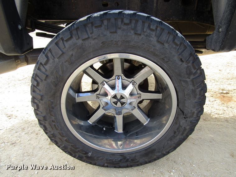 image for item FD9329 2007 Chevrolet Silverado 2500HD Crew Cab pickup truck