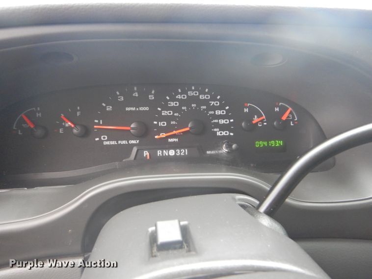 image for item FF9168 2005 Ford E450 Super Duty ambulance