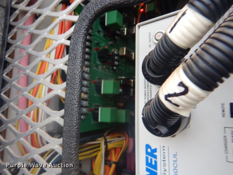 image for item FF9168 2005 Ford E450 Super Duty ambulance