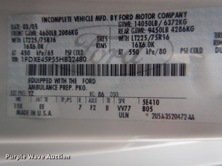 image for item FF9168 2005 Ford E450 Super Duty ambulance