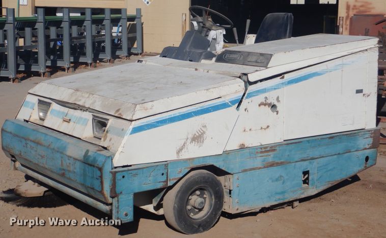 image for item FF9195 Tennant 365 sweeper