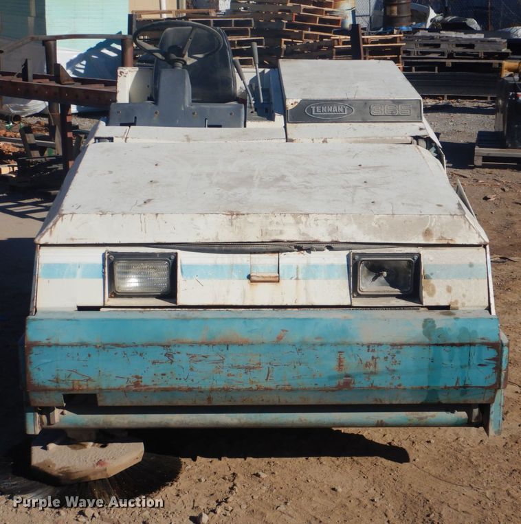 image for item FF9195 Tennant 365 sweeper