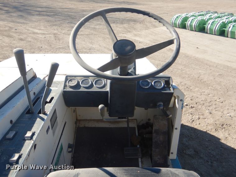 image for item FF9195 Tennant 365 sweeper