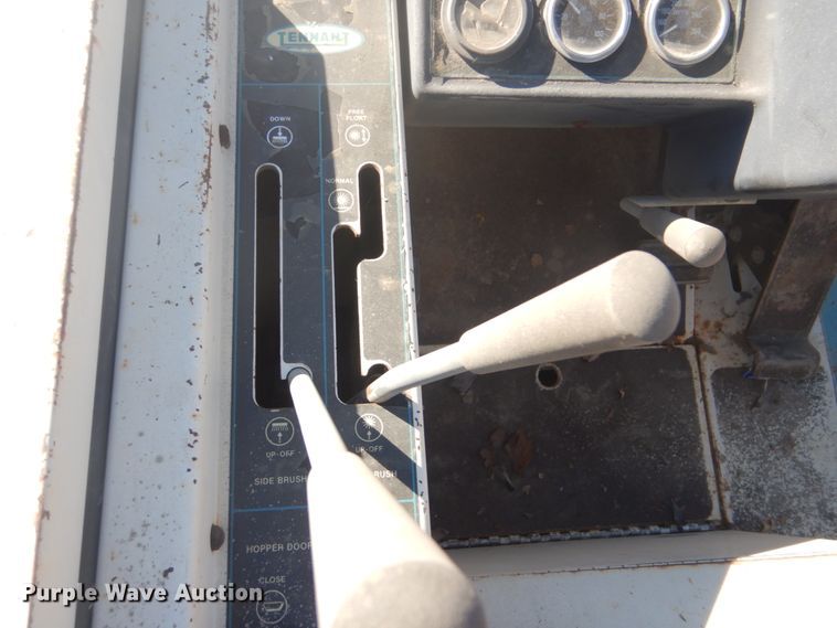 image for item FF9195 Tennant 365 sweeper