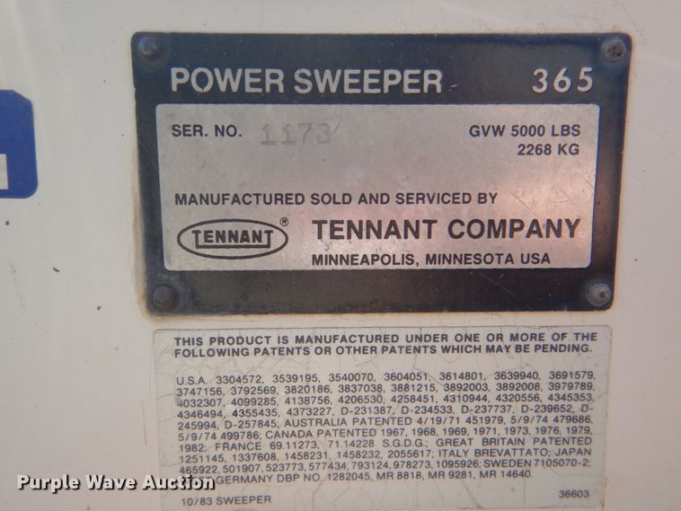 image for item FF9195 Tennant 365 sweeper