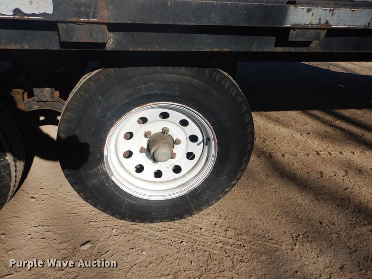 image for item FF9196 2004 Starlite utility trailer