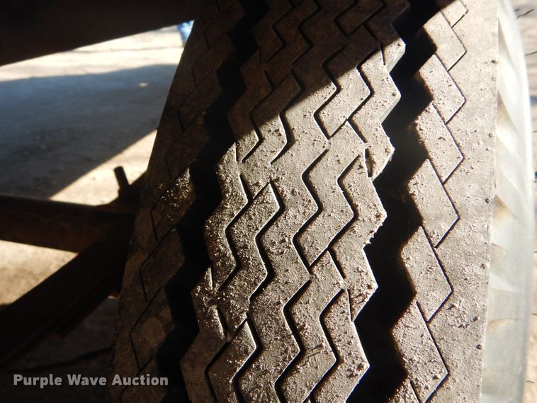 image for item FF9196 2004 Starlite utility trailer