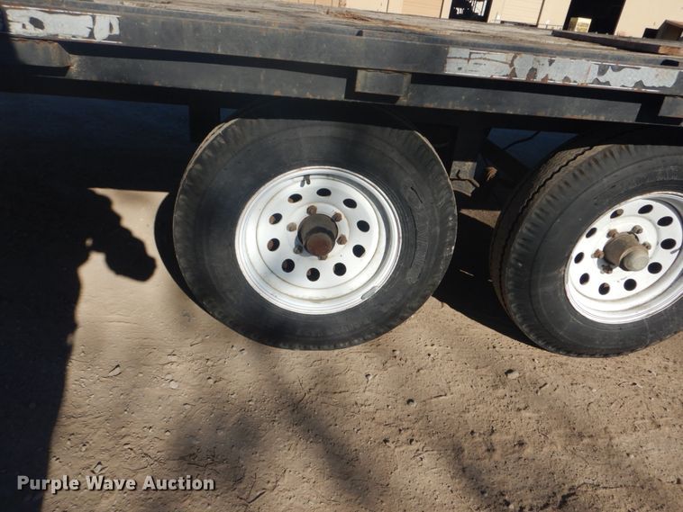 image for item FF9196 2004 Starlite utility trailer