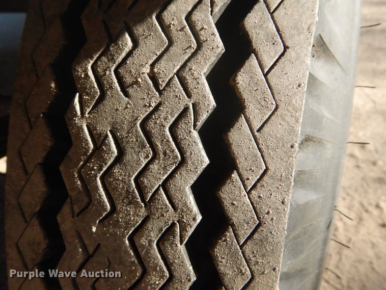 image for item FF9196 2004 Starlite utility trailer