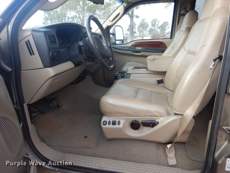 image for item FF9201 2005 Ford Excursion SUV