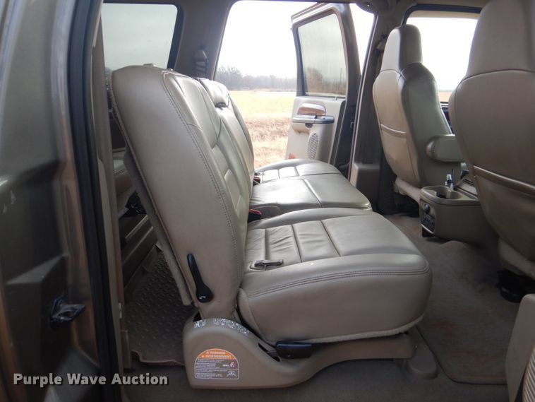 image for item FF9201 2005 Ford Excursion SUV