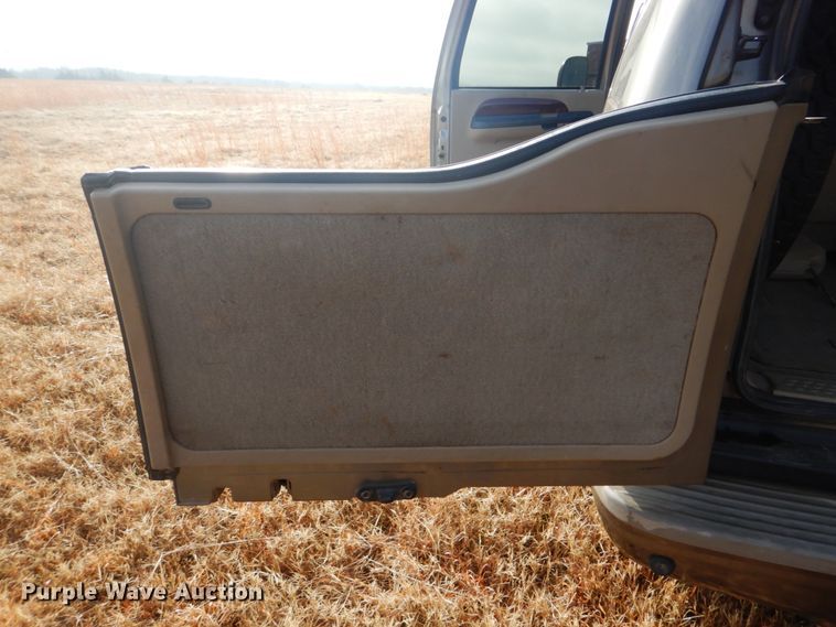 image for item FF9201 2005 Ford Excursion SUV