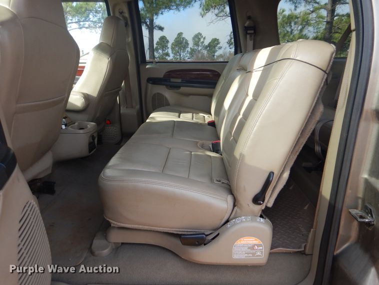 image for item FF9201 2005 Ford Excursion SUV