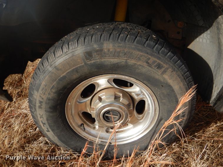 image for item FF9201 2005 Ford Excursion SUV