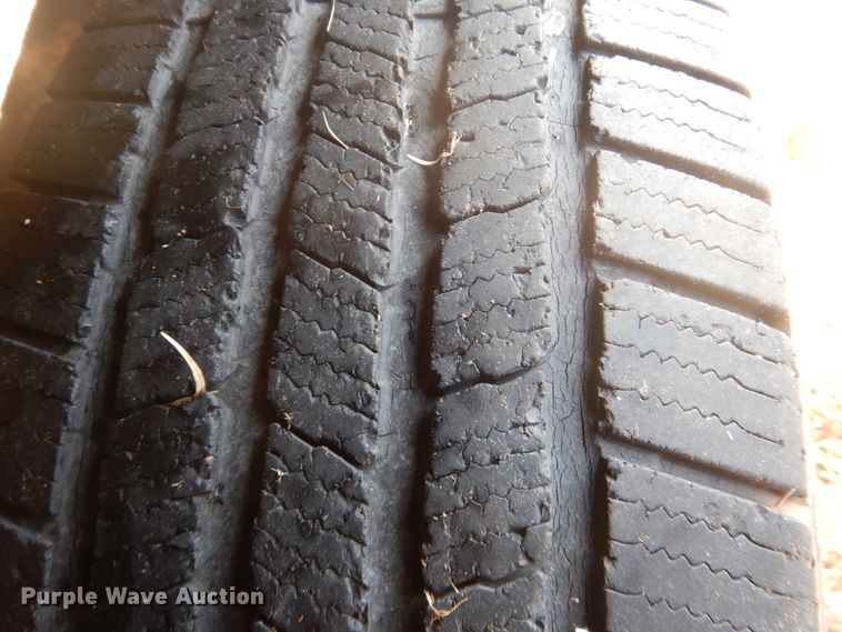 image for item FF9201 2005 Ford Excursion SUV