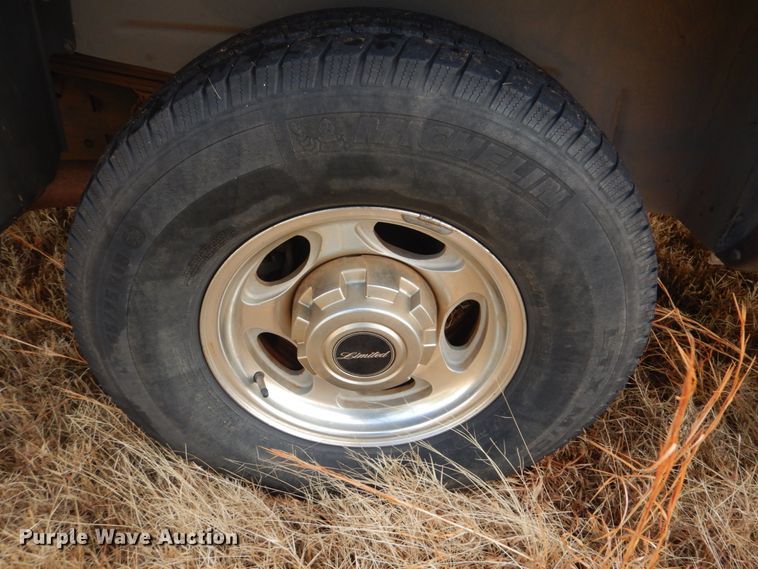 image for item FF9201 2005 Ford Excursion SUV