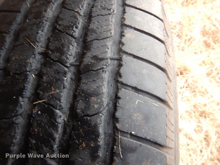 image for item FF9201 2005 Ford Excursion SUV