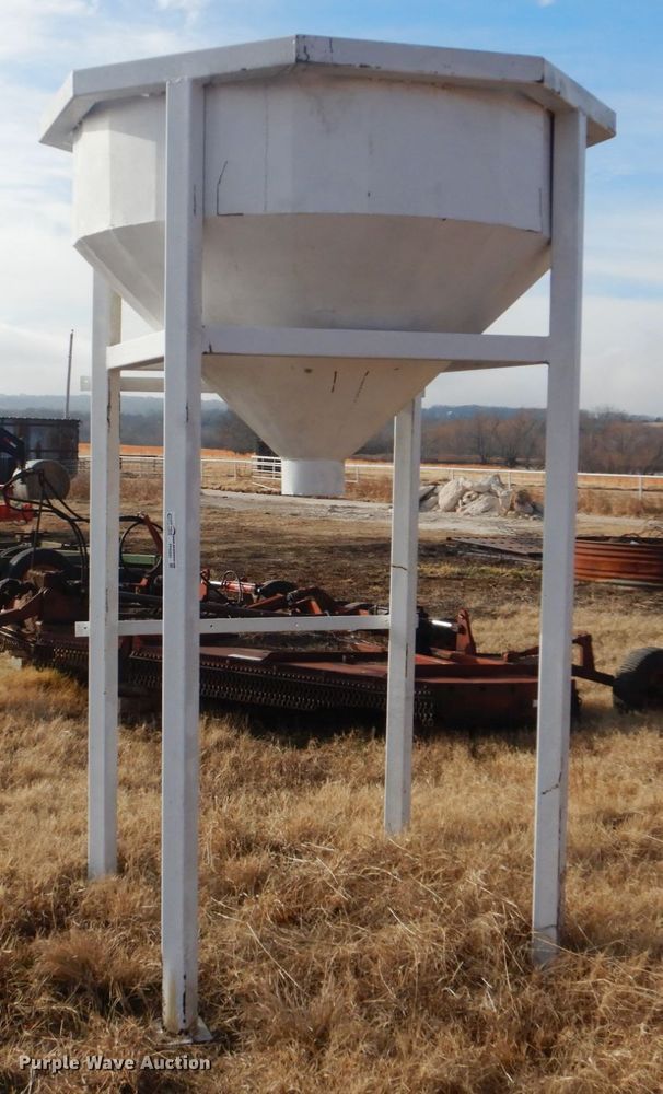 image for item FF9202 Feeder