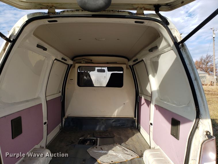 2004 Vantage VanGo CMXI van in Kansas City, MO Item GA9335 sold