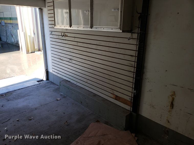 image for item GA9356 2003 Coose enclosed cargo trailer