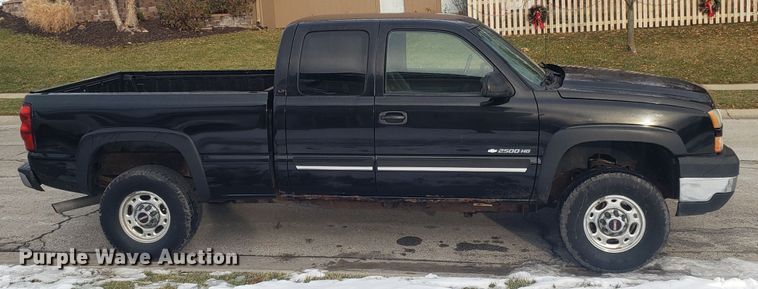 image for item GA9358 2006 Chevrolet Silverado 2500HD Ext. Cab pickup truck