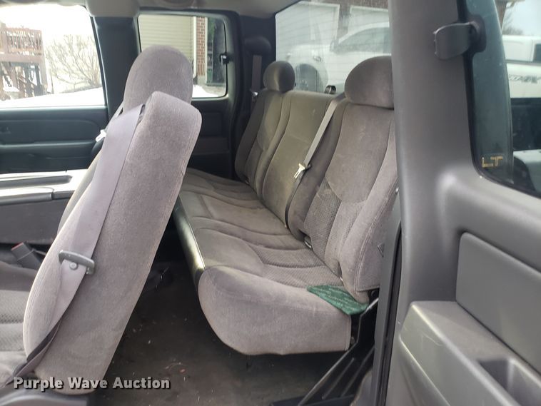 image for item GA9358 2006 Chevrolet Silverado 2500HD Ext. Cab pickup truck