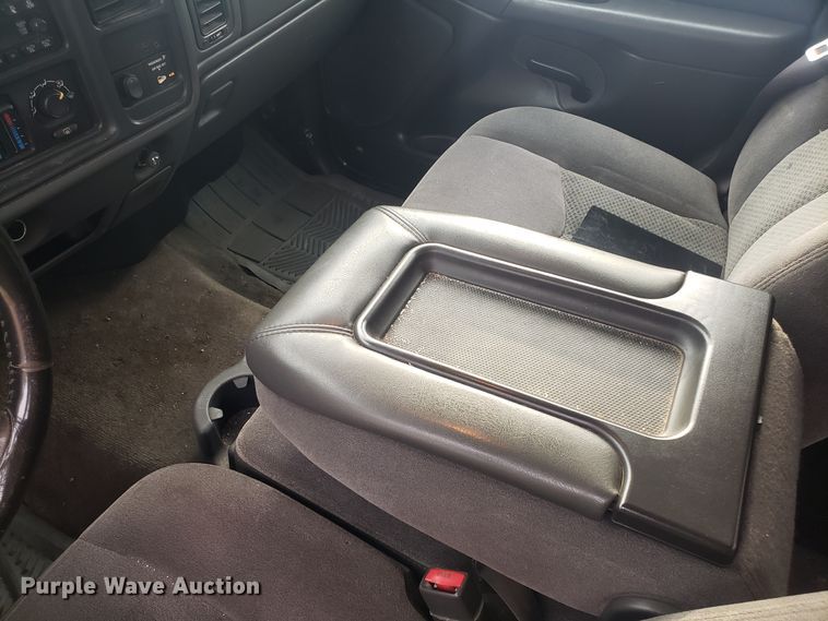 image for item GA9358 2006 Chevrolet Silverado 2500HD Ext. Cab pickup truck