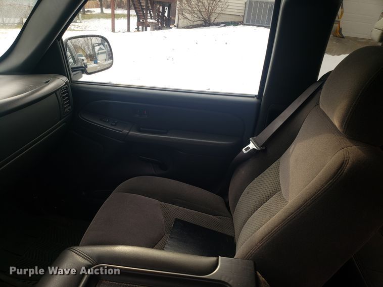 image for item GA9358 2006 Chevrolet Silverado 2500HD Ext. Cab pickup truck