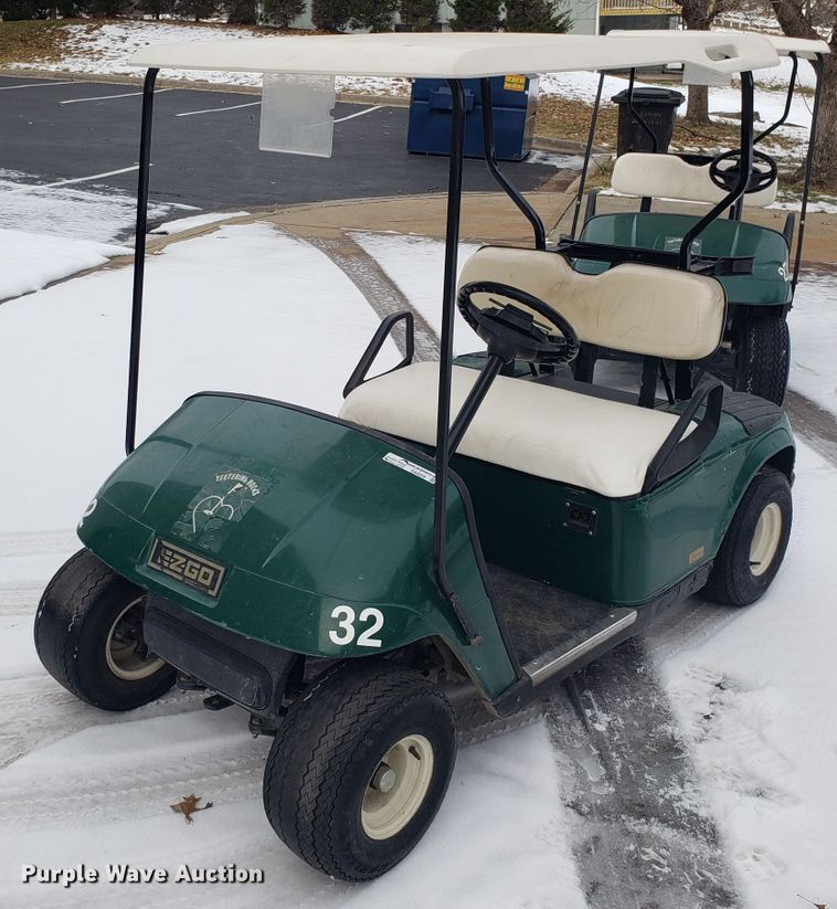Ezgo golf cart in Kansas City, MO Item GA9359 sold Purple Wave