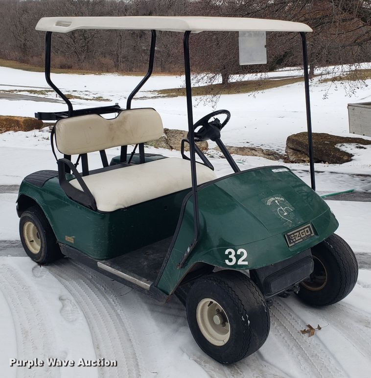 image for item GA9359 Ez-go golf cart