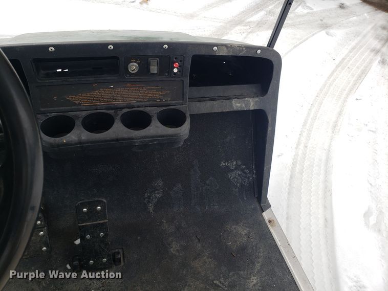 image for item GA9359 Ez-go golf cart