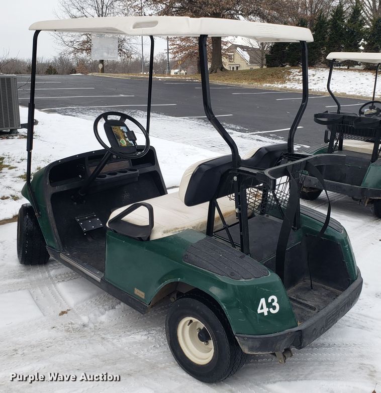 image for item GA9362 Ez-go golf cart