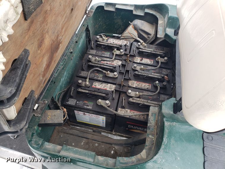 image for item GA9362 Ez-go golf cart