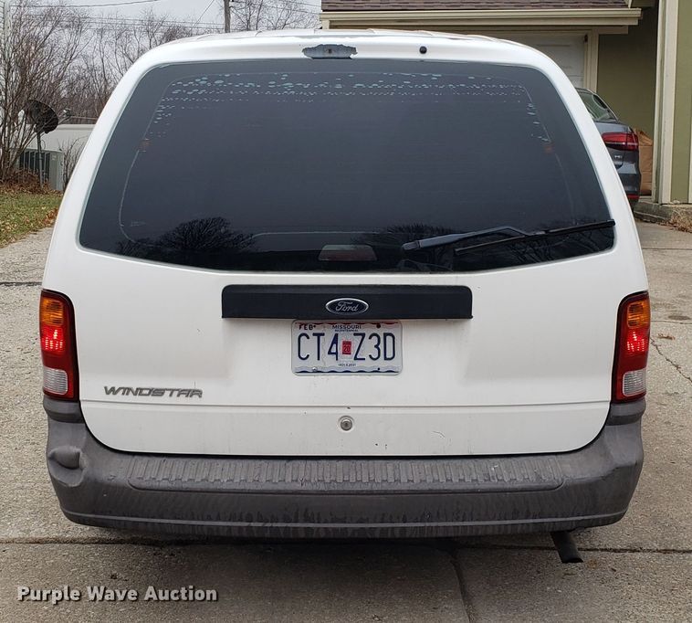 image for item GA9367 2003 Ford Windstar van